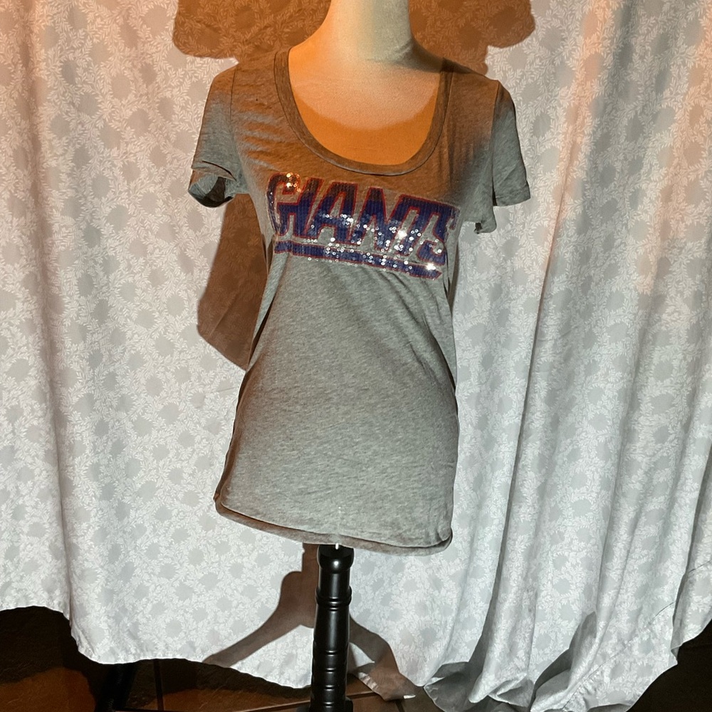 NFL PINK Victoria's Secret Giants Sequin T-Shirt - Picture 1 of 7